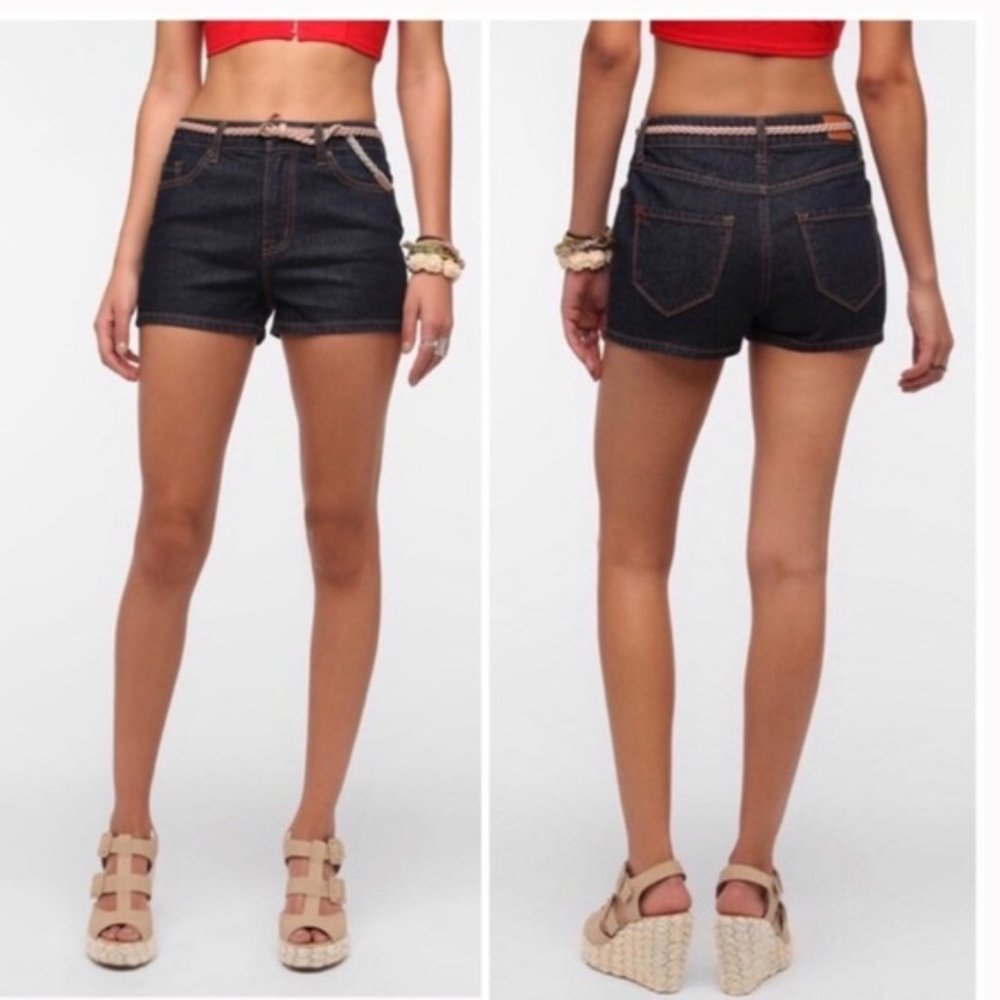 BDG Women’s | High Rise Erin Shortie | Dark Rinse